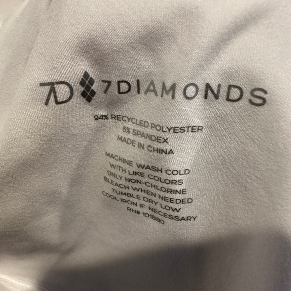 7 Diamonds White Short Sleeve Tee - Picture 3 of 4